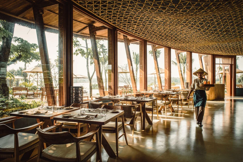 The distinct decor and style of Fisherman Restaurant.