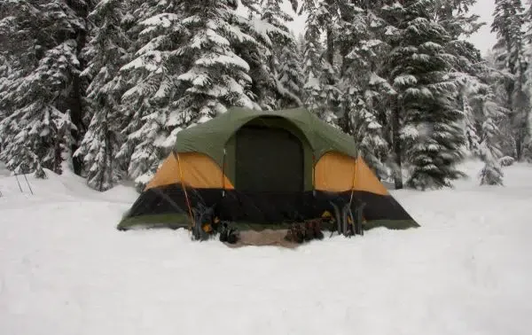 Beautiful Winter Camping Locations in the US