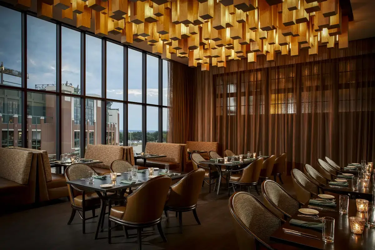 Taverne in the Sky dining room.