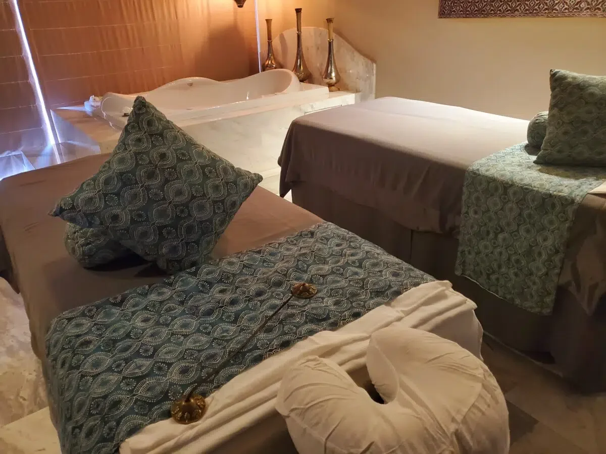 Bubble bath at Marival Armony.