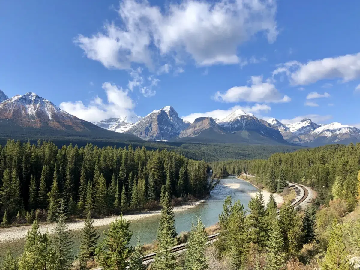 Trains and Spas Offer Magical Moments with Rocky Mountaineer